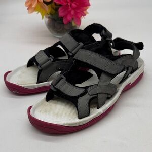 CROCS Women's Golf Sandals in Black and Pink Size 10 MCS9164L